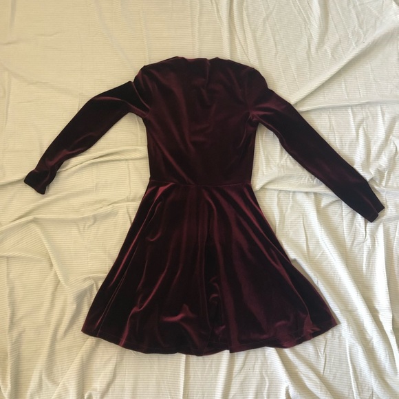 American Apparel Deep-V Skater Dress - Picture 3 of 4